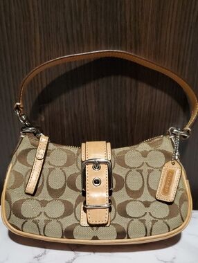 Vintage Coach Signature Hamptons Demi shoulder bag